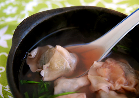 手作りインゲン豆ワンタン・スープ